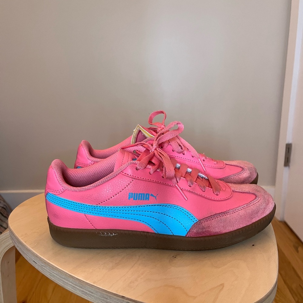Puma Pink Sneakers with Blue Formstripe